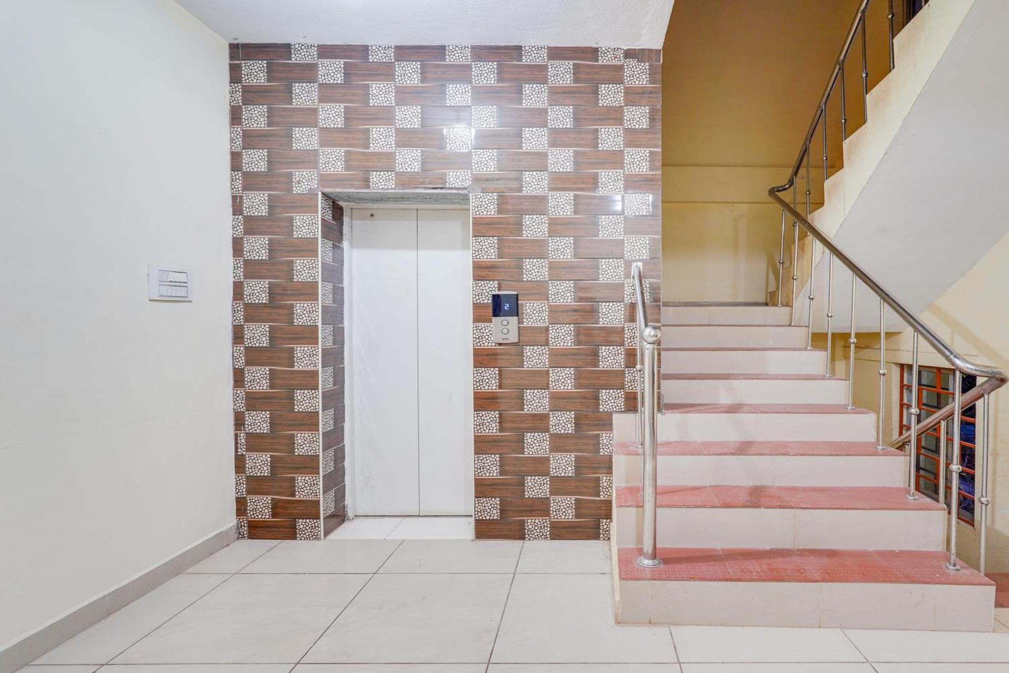 Super Hotel O Sharmila Guest House Kottakuppam ภายนอก รูปภาพ