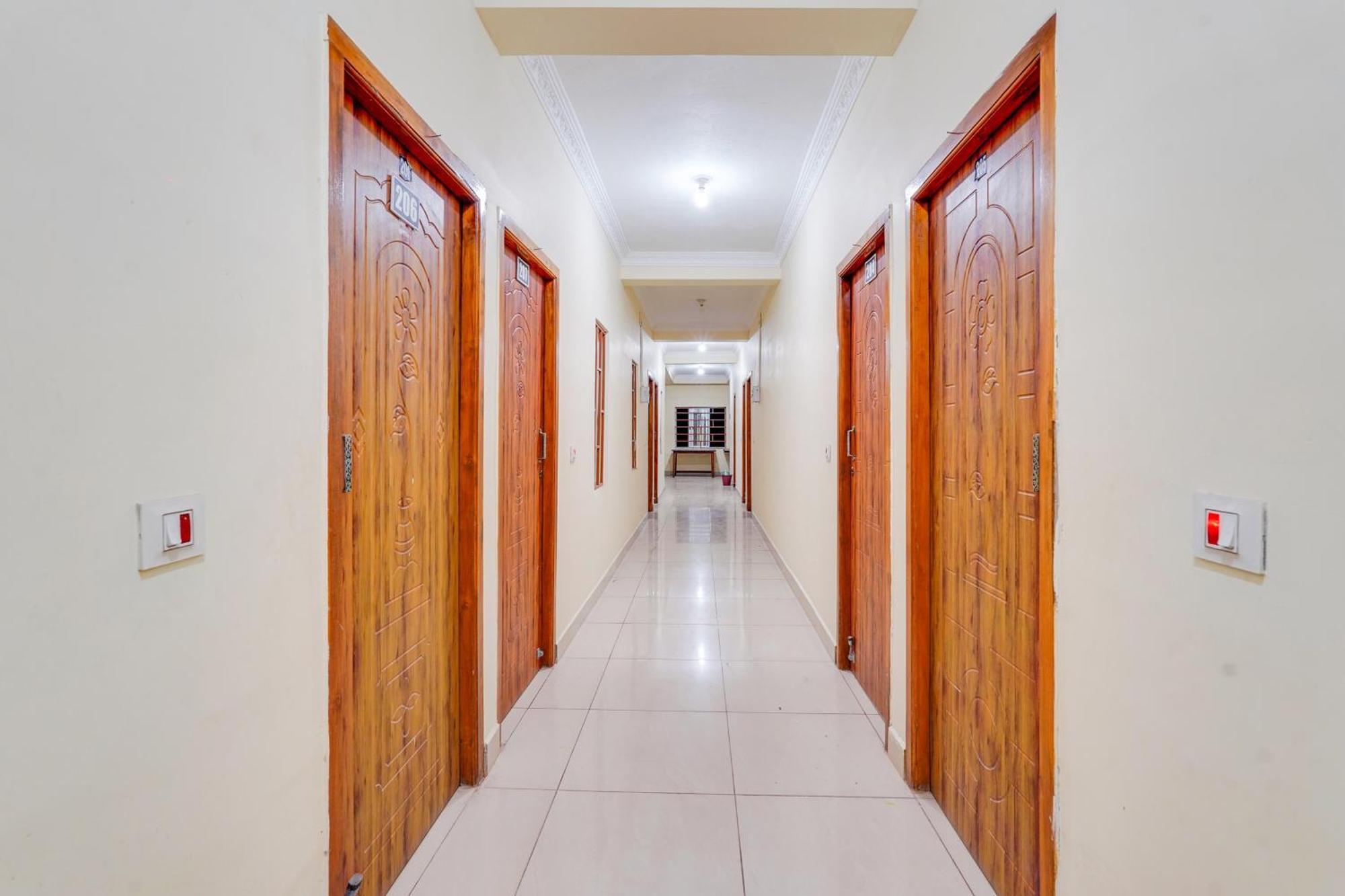Super Hotel O Sharmila Guest House Kottakuppam ภายนอก รูปภาพ