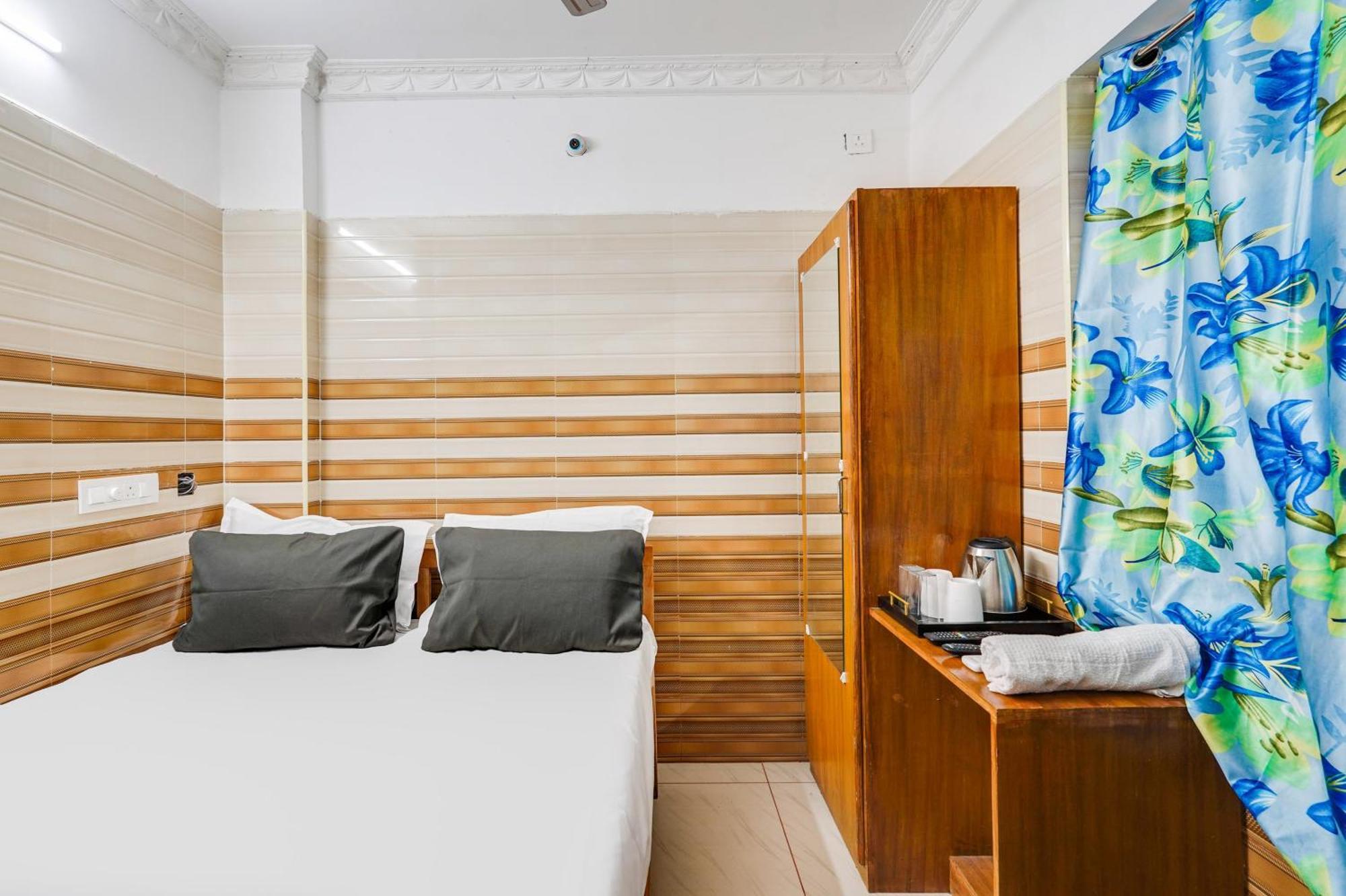Super Hotel O Sharmila Guest House Kottakuppam ภายนอก รูปภาพ