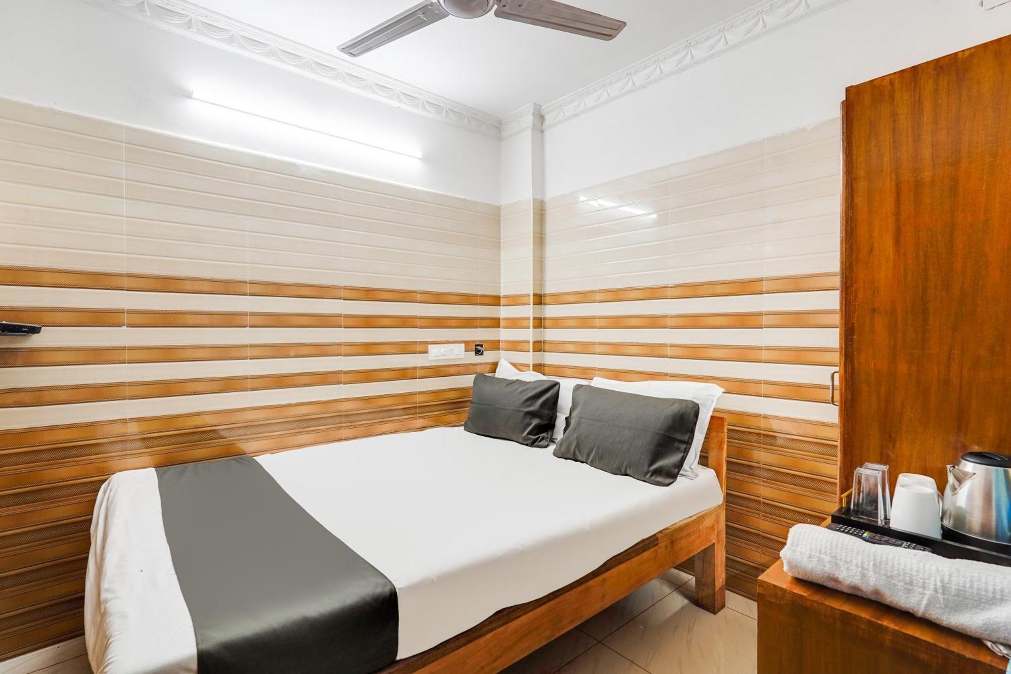 Super Hotel O Sharmila Guest House Kottakuppam ภายนอก รูปภาพ